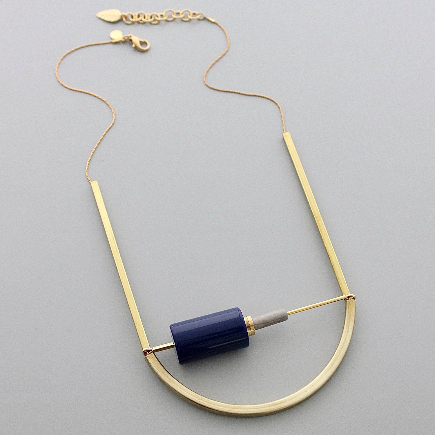 Geometric Vintage Lucite Link & Chain Necklace