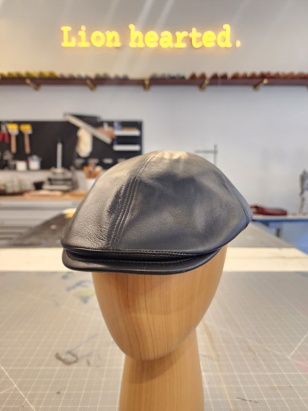 Alfonso D'este Black Leather Cap